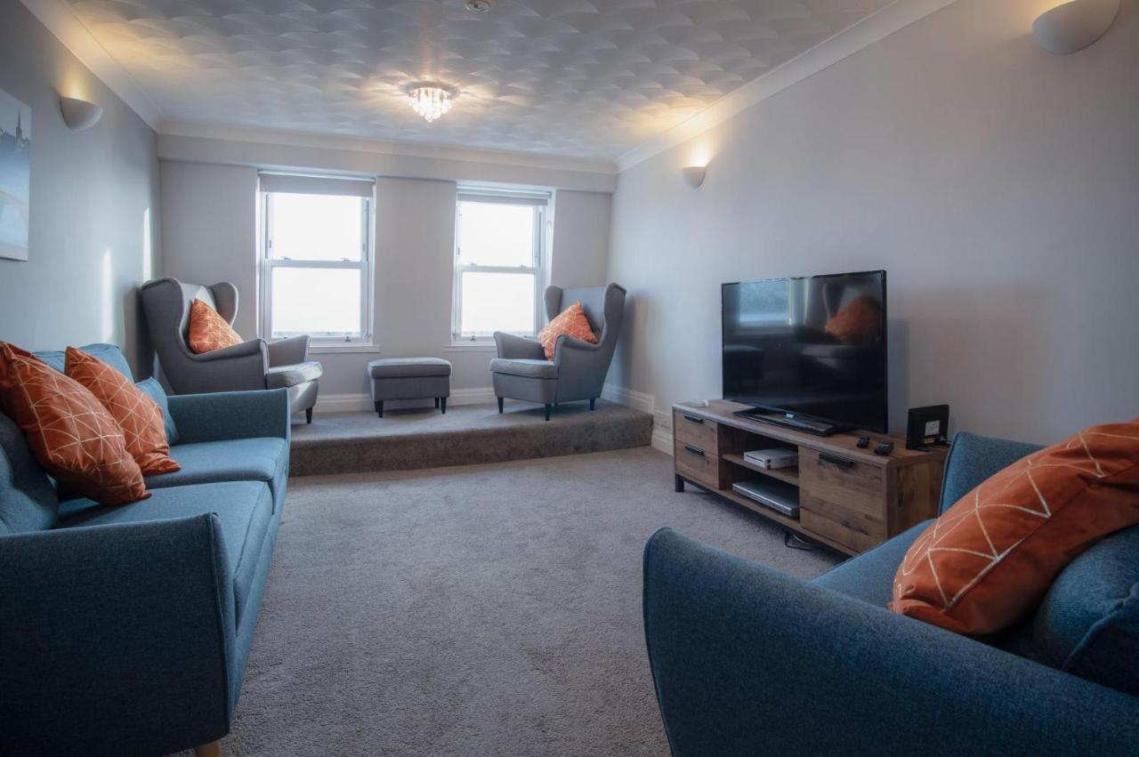 North Beach Heights - 2 Bedroom Penthouse - Tenby Exteriör bild