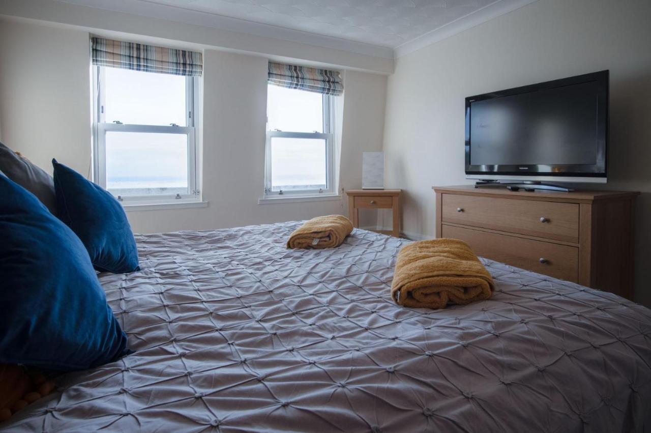North Beach Heights - 2 Bedroom Penthouse - Tenby Exteriör bild