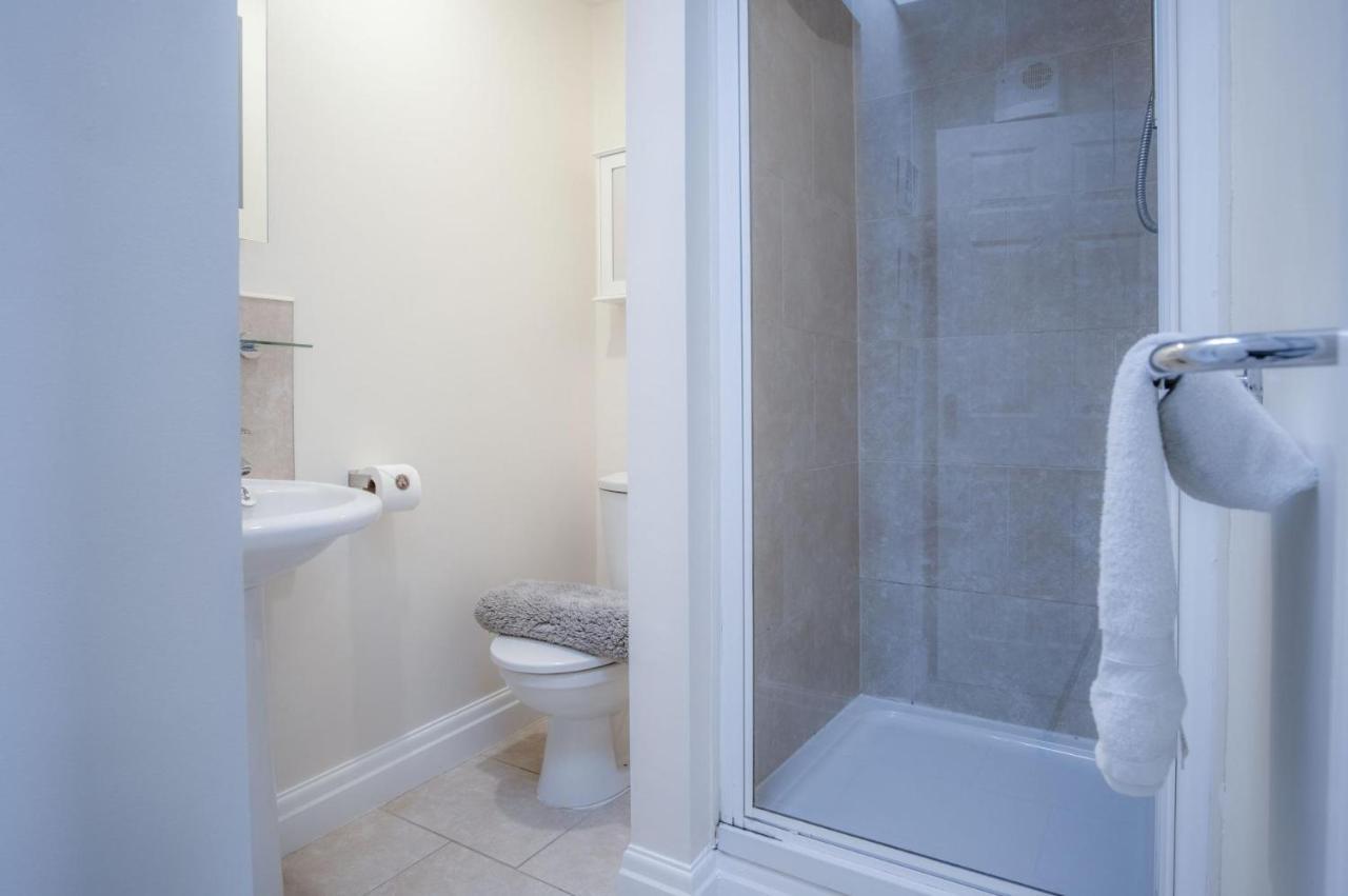 North Beach Heights - 2 Bedroom Penthouse - Tenby Exteriör bild