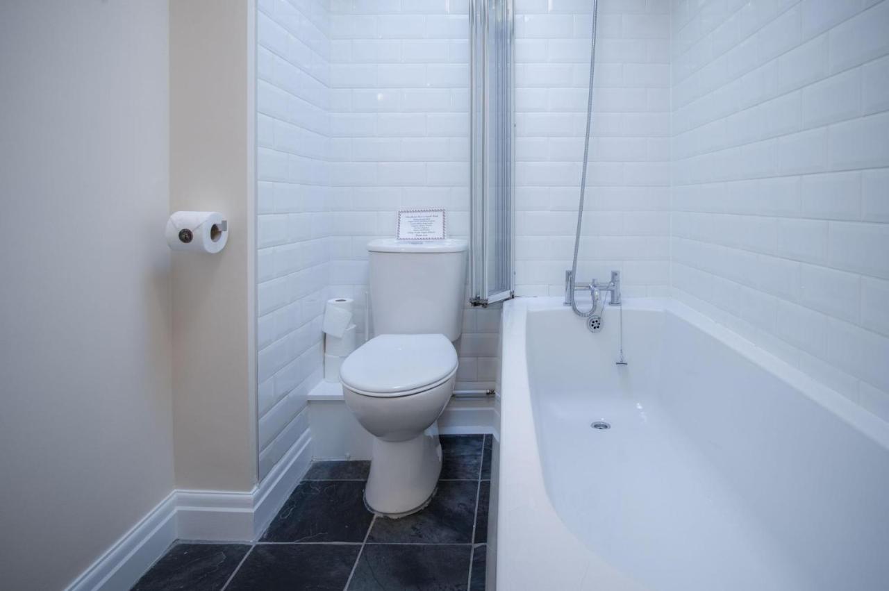 North Beach Heights - 2 Bedroom Penthouse - Tenby Exteriör bild