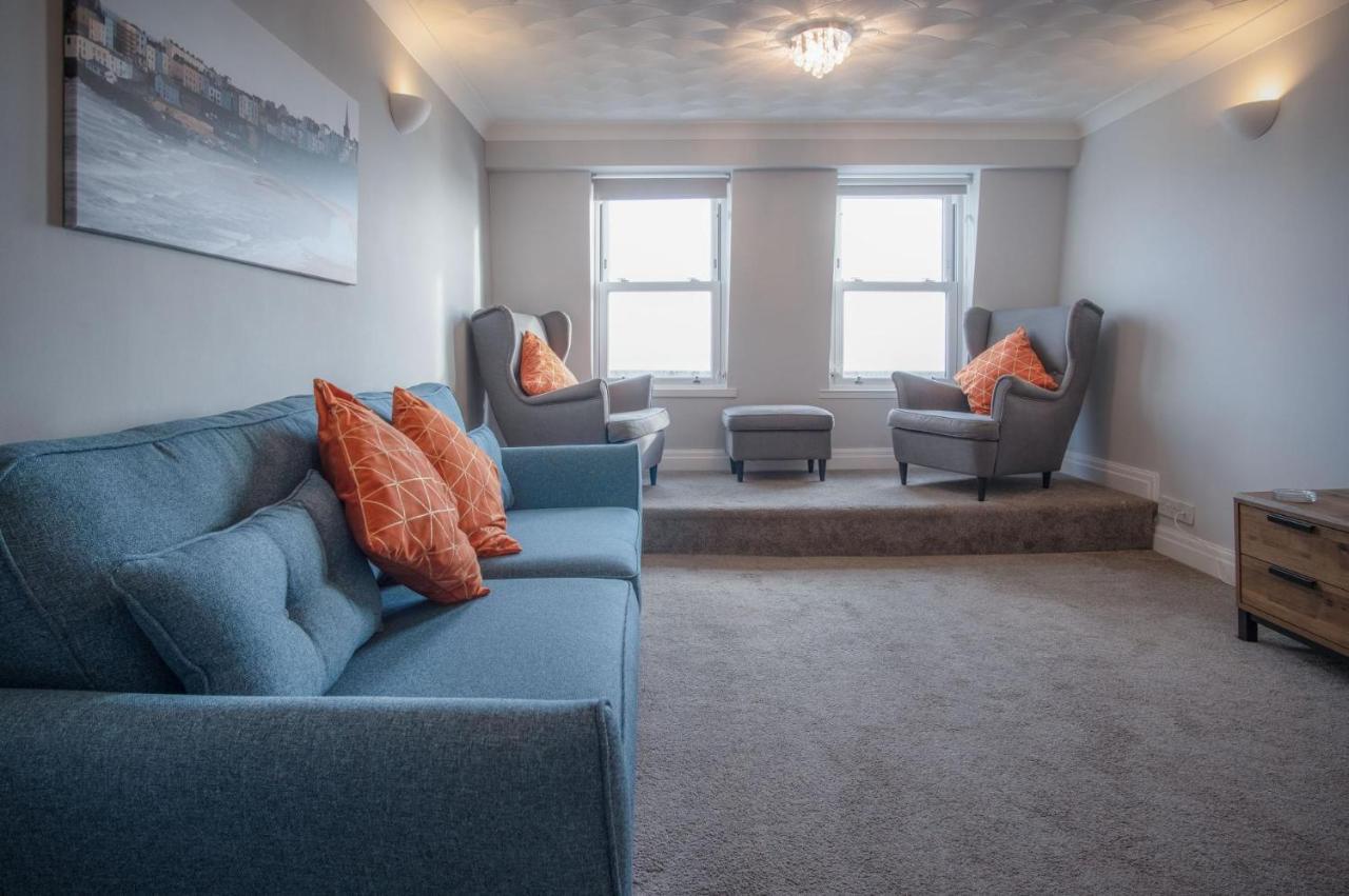 North Beach Heights - 2 Bedroom Penthouse - Tenby Exteriör bild