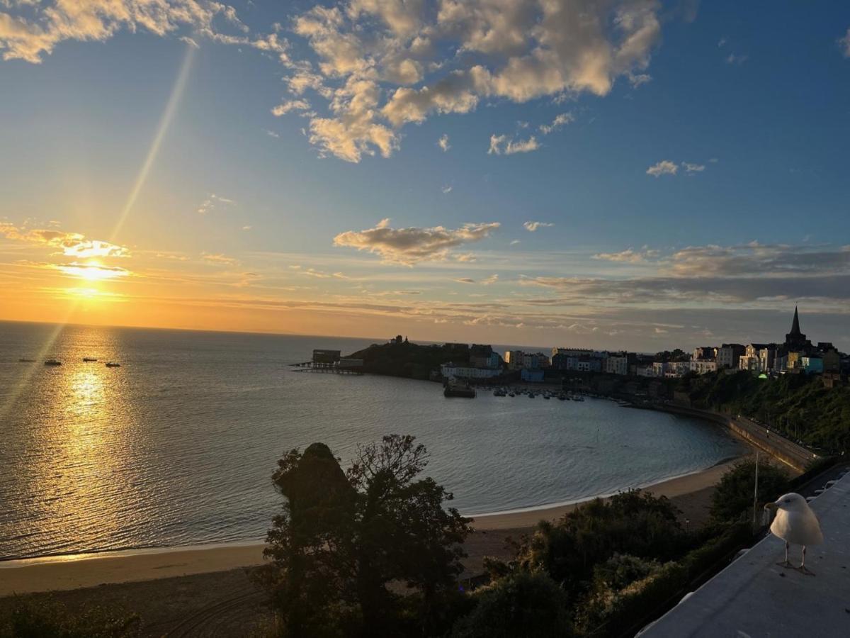 North Beach Heights - 2 Bedroom Penthouse - Tenby Exteriör bild